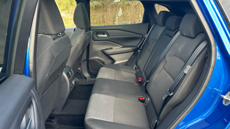 Nissan Qashqai 1.3 DiG-T MH N-Connecta 5dr Petrol Hatchback